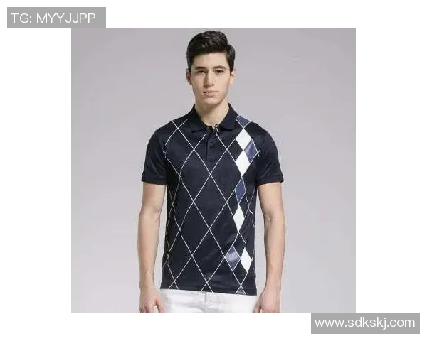 时尚足球明星头像T恤衫男生潮流穿搭推荐与购买指南