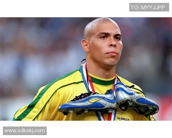 17号球衣的传奇足球明星们盘点与他们的辉煌成就解析